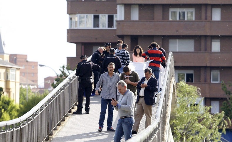 Asesinada a tiros la presidenta de la Diputación de León, Isabel Carrasco Asesinada a tiros la presidenta de la Diputación de León, Isabel Carrasco