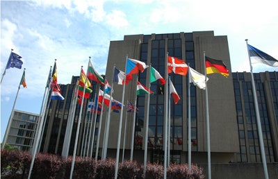 El Tribunal de Justicia de la UE dictamina que la compra de deuda del BCE es legal El Tribunal de Justicia de la UE dictamina que la compra de deuda del BCE es legal