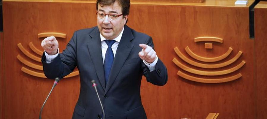Fernández Vara en el parlamento de Extremadura Fernández Vara en el parlamento de Extremadura