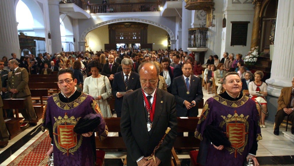 El alcalde de Valladolid, Francisco Javier León de la Riva, en la misa en honor de San Pedro Regalado