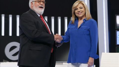 Arias Ca&ntilde;ete y Valenciano se dan la mano