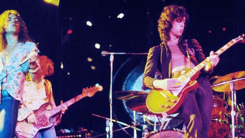 Led Zeppelin durante un concierto