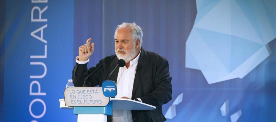 Miguel Arias Cañete en un acto electoral Miguel Arias Cañete en un acto electoral