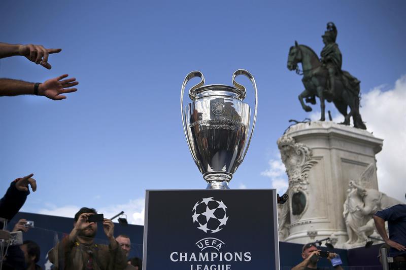 Lisboa respira fútbol por sus principales plazas y "ruas" Lisboa respira fútbol por sus principales plazas y "ruas"