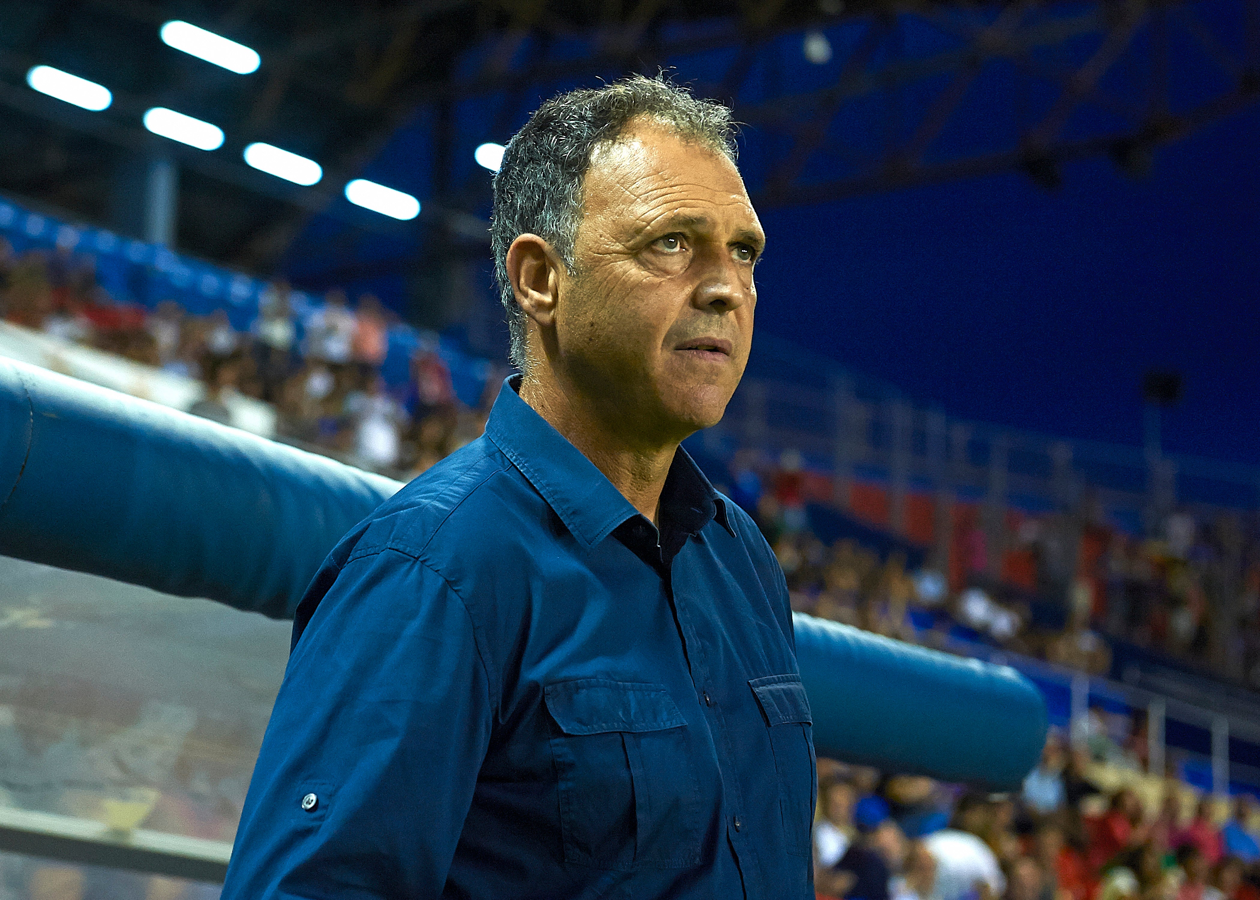 Joaquín Caparrós entrenará al Al-Ahli en Qatar Joaquín Caparrós entrenará al Al-Ahli en Qatar