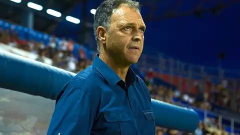 Joaquín Caparrós llega al banquillo del Granada Joaquín Caparrós llega al banquillo del Granada