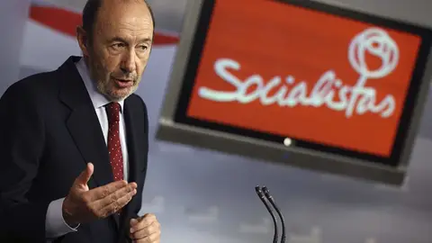 Rubalcaba: "Simpatizo con la idea del voto directo, pero sólo si hay unanimidad" Rubalcaba: "Simpatizo con la idea del voto directo, pero sólo si hay unanimidad"