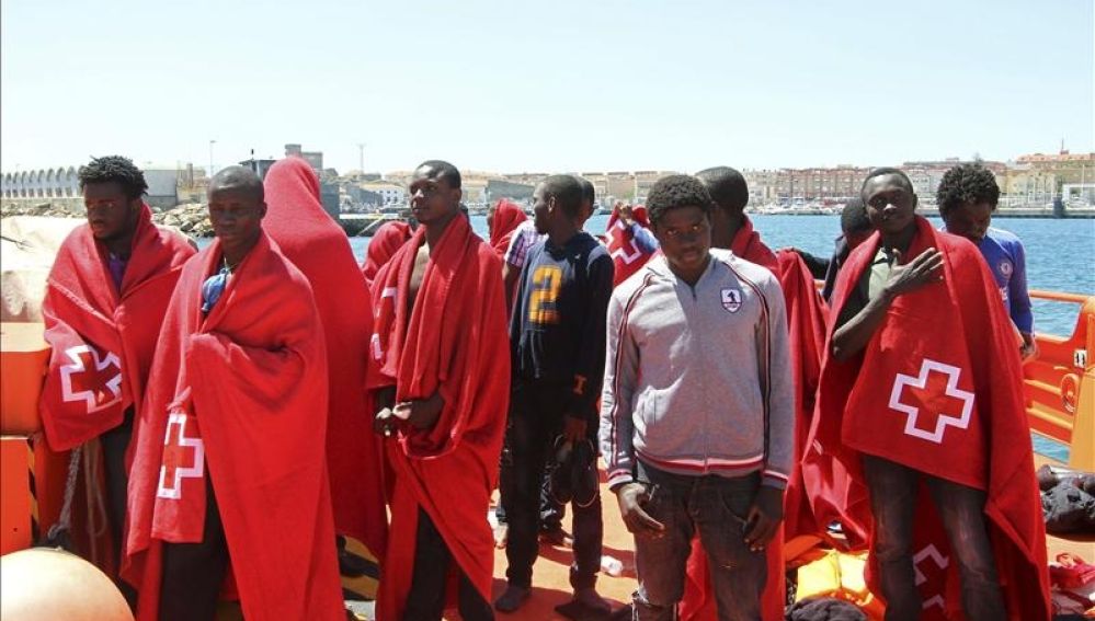 Un grupo de veinte inmigrantes fueron interceptados por Salvamento Marítimo