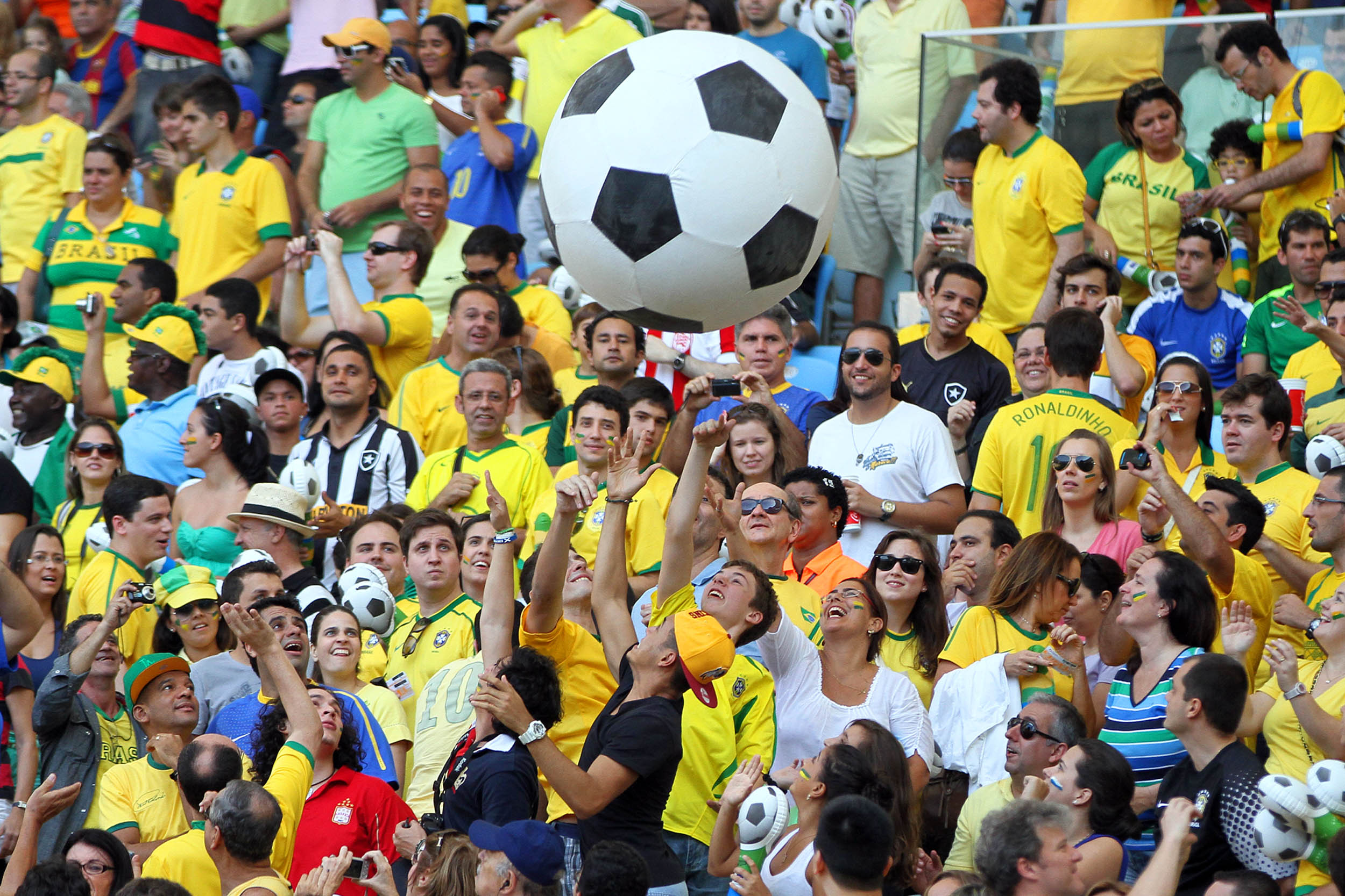 Los Fósforos: ¿El Mundial de Brasil será bueno para el país? Los Fósforos: ¿El Mundial de Brasil será bueno para el país?