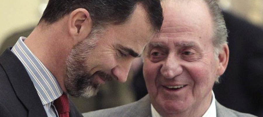 El Príncipe Felipe junto a su padre (Archivo) El Príncipe Felipe junto a su padre (Archivo)