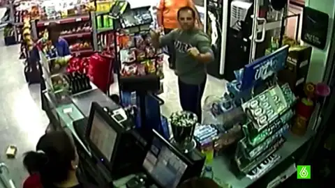 Atraco en una gasolinera Atraco en una gasolinera