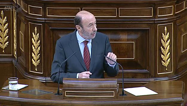 Rubalcaba destaca que Armengol "está atacando la precariedad" y "el descenso de salarios" Rubalcaba destaca que Armengol "está atacando la precariedad" y "el descenso de salarios"