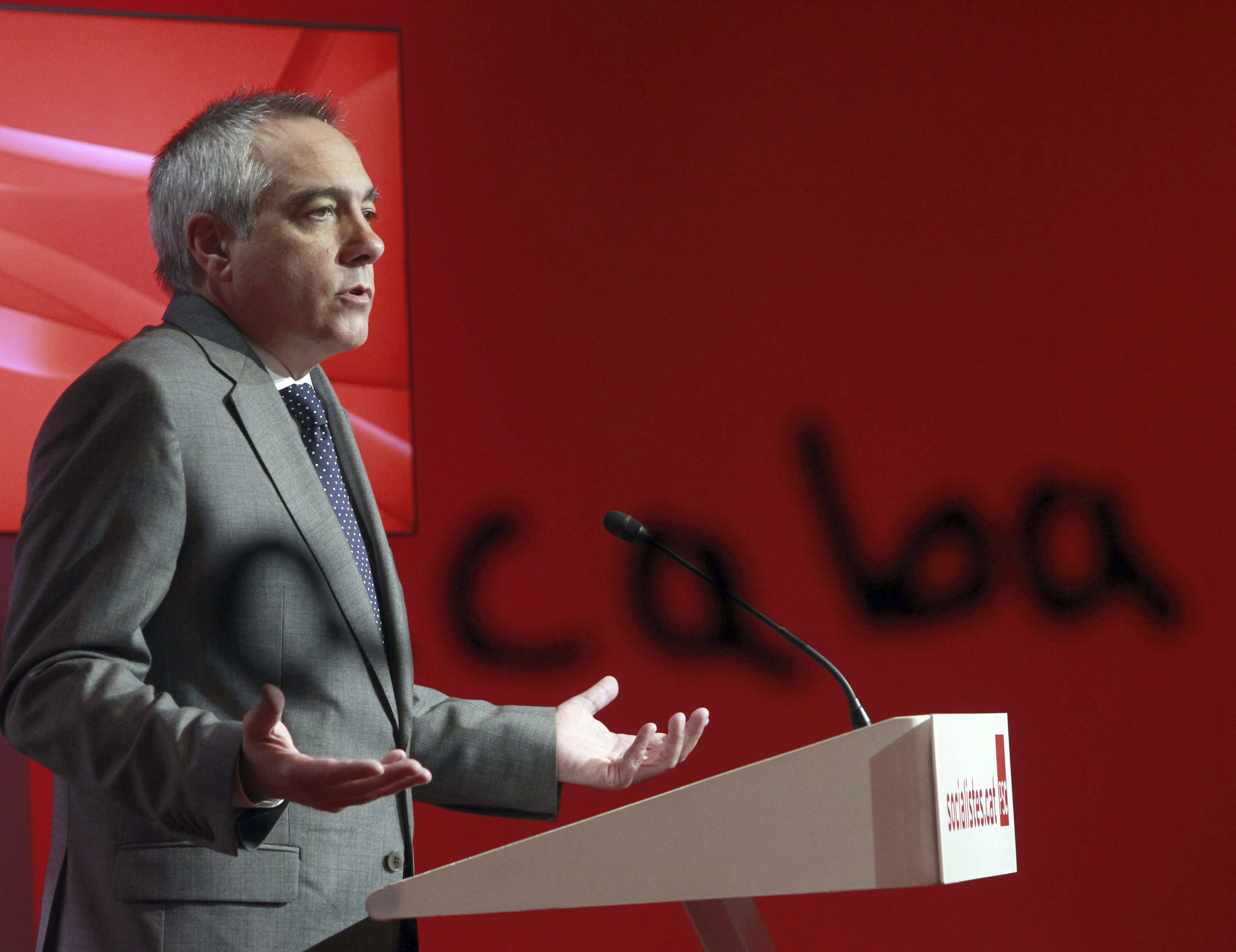 La Tertulia: Pere Navarro se va y se aprueba la Ley para que el Rey Abdique La Tertulia: Pere Navarro se va y se aprueba la Ley para que el Rey Abdique