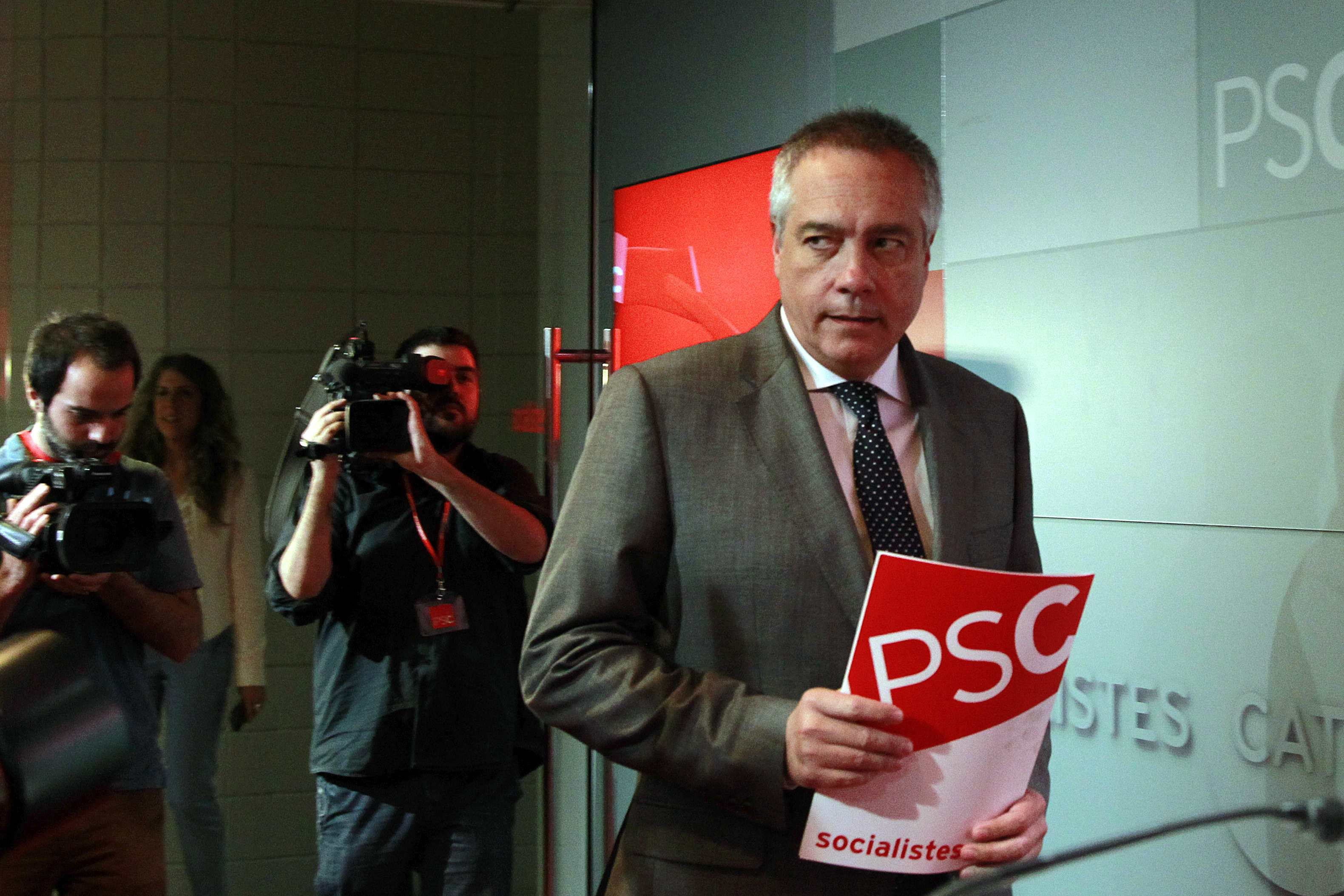 Pere Navarro: "Hay un Comité Federal que dijo que no íbamos a pactar con el PP" Pere Navarro: "Hay un Comité Federal que dijo que no íbamos a pactar con el PP"