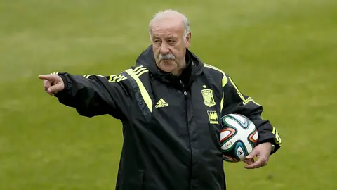 Vicente del Bosque, en un entrenamiento Vicente del Bosque, en un entrenamiento