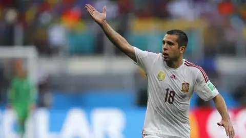 Jordi Alba durante la derrota con Holanda Jordi Alba durante la derrota con Holanda