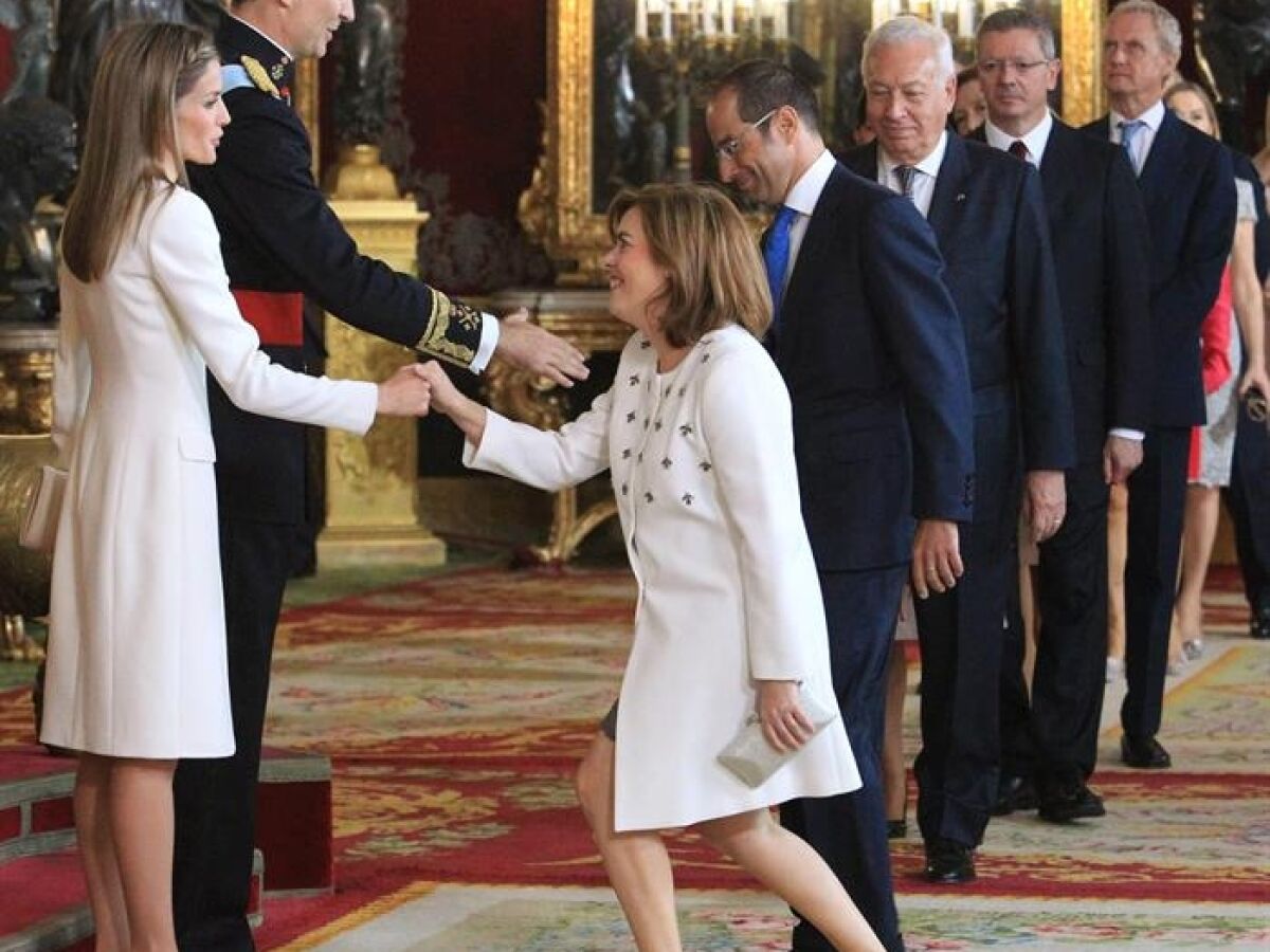 Los Reyes saludan a los más de 2.000 invitados que han asistido a la  recepción | Onda Cero Radio