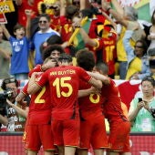 Los jugadores belgas celebran el gol de Origi