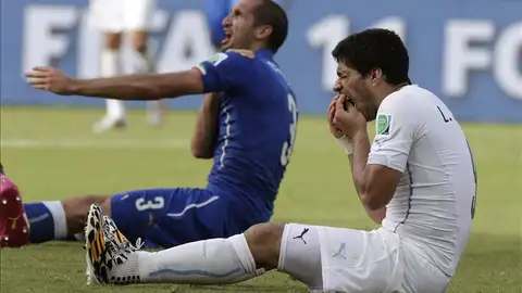 La FIFA ha incoado un expediente disciplinario al delantero uruguayo La FIFA ha incoado un expediente disciplinario al delantero uruguayo