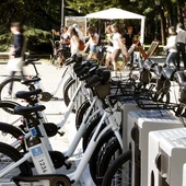 Punto de alquiler de bicicletas en Madrid. Punto de alquiler de bicicletas en Madrid.