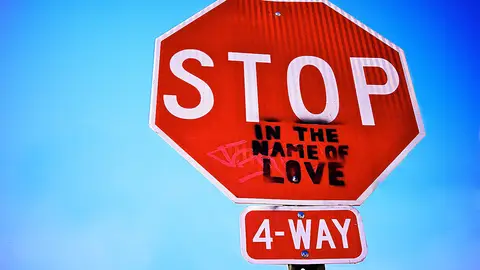 Stop, en el nombre del amor Stop, en el nombre del amor