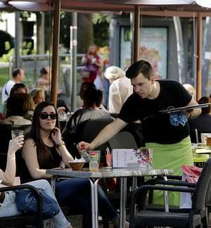Repunta el paro en Euskadi en el mes de agosto en 3.058 personas. Repunta el paro en Euskadi en el mes de agosto en 3.058 personas.