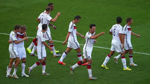 Los jugadores alemanes celebran el gol de Hummels Los jugadores alemanes celebran el gol de Hummels