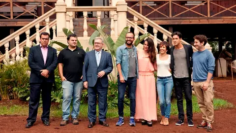 El equipo al completo de 'Palmeras en la Nieve' presentan el inicio de rodaje El equipo al completo de 'Palmeras en la Nieve' presentan el inicio de rodaje