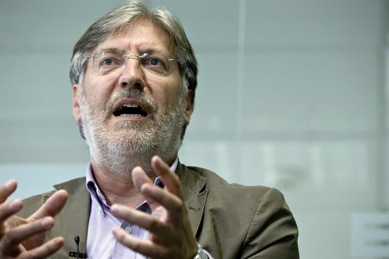 José Antonio Pérez Tapias: "Lo ocurrido en la Ejecutiva es una rebelión antidemocrática para forzar la dimisión de Sánchez" José Antonio Pérez Tapias: "Lo ocurrido en la Ejecutiva es una rebelión antidemocrática para forzar la dimisión de Sánchez"