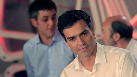 Eduardo Madina y Pedro Sánchez tras conocerse los resultados de las primarias del PSOE Eduardo Madina y Pedro Sánchez tras conocerse los resultados de las primarias del PSOE