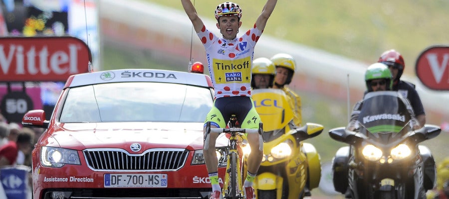 Rafal Majka celebra la victoria en la cima pirenaica de Pla d'Adet Rafal Majka celebra la victoria en la cima pirenaica de Pla d'Adet