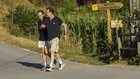 Rajoy paseando por Ribadumia Rajoy paseando por Ribadumia