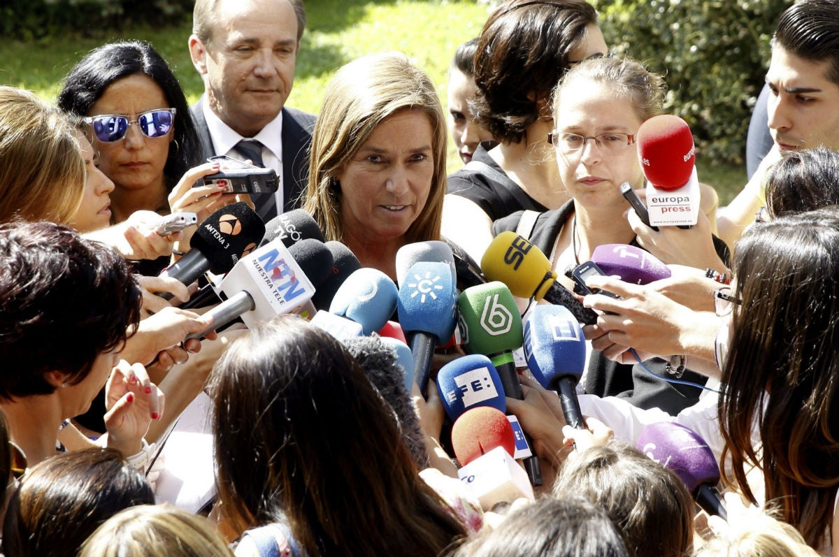 Declaraciones de Ana Mato en el funeral de Miguel Pajares Declaraciones de Ana Mato en el funeral de Miguel Pajares