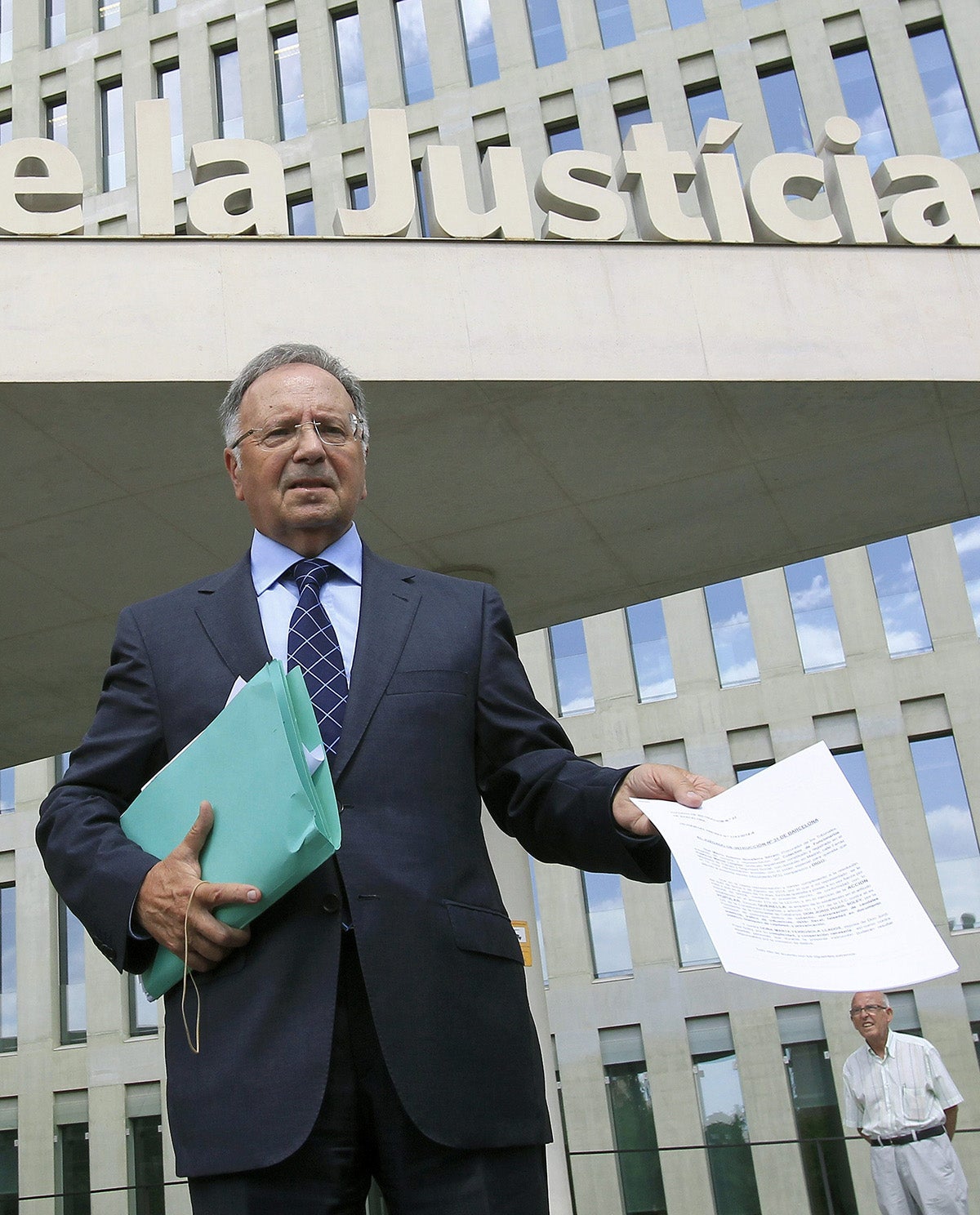 Rubén Amón indulta a Miguel Bernad tras su detención Rubén Amón indulta a Miguel Bernad tras su detención