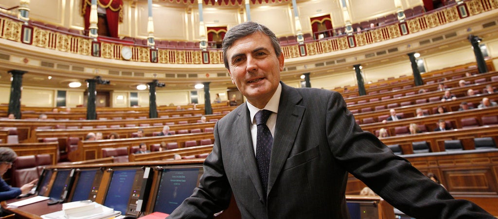 El juez ve indicios de que el murciano Pedro Saura iba a colocar al hermano de Koldo, Joseba García, en Correos El juez ve indicios de que el murciano Pedro Saura iba a colocar al hermano de Koldo, Joseba García, en Correos