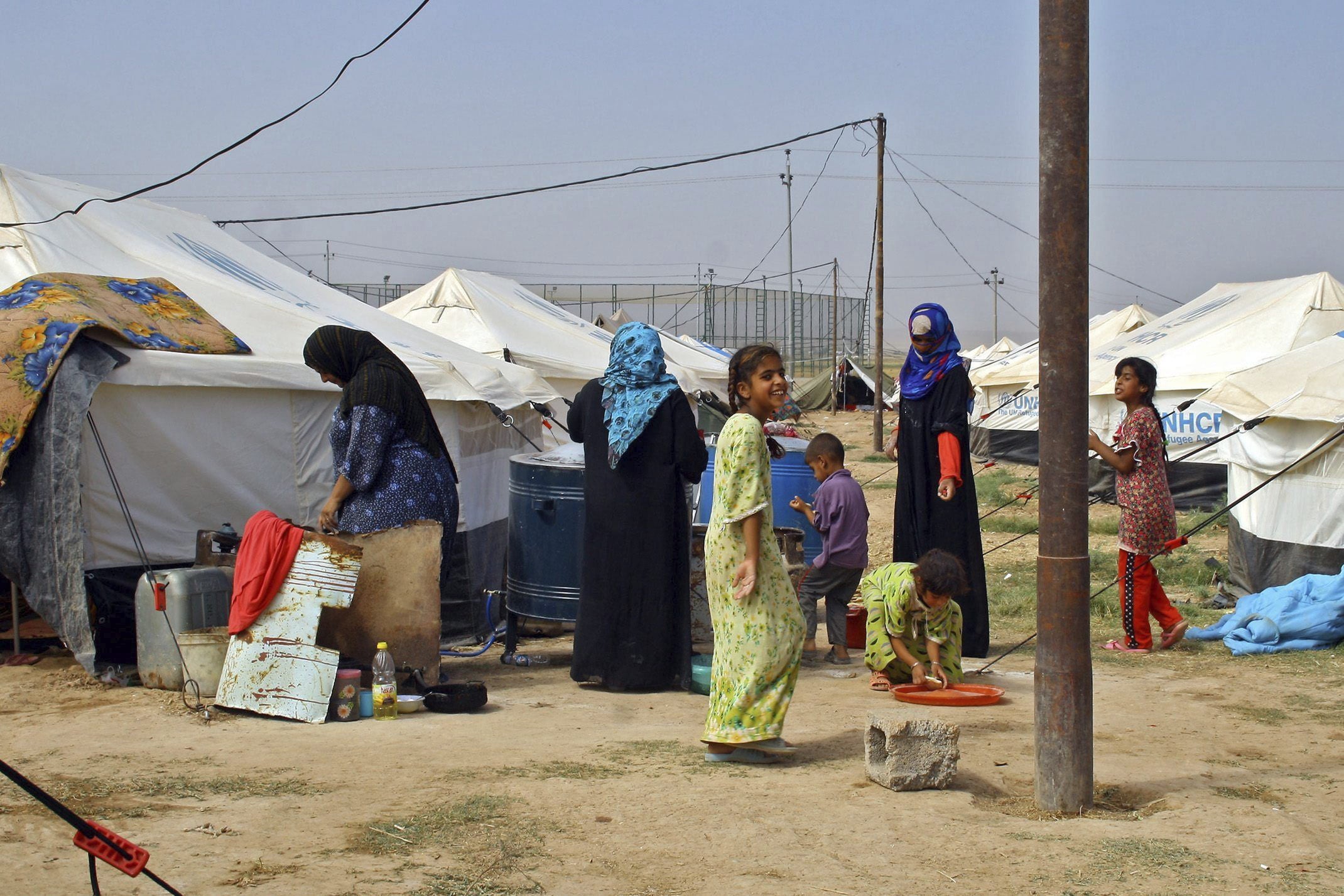 Una mujer secuestrada y esclavizada sexualmente por Daesh durante tres años vuelve a su pueblo irakí para vengarse Una mujer secuestrada y esclavizada sexualmente por Daesh durante tres años vuelve a su pueblo irakí para vengarse