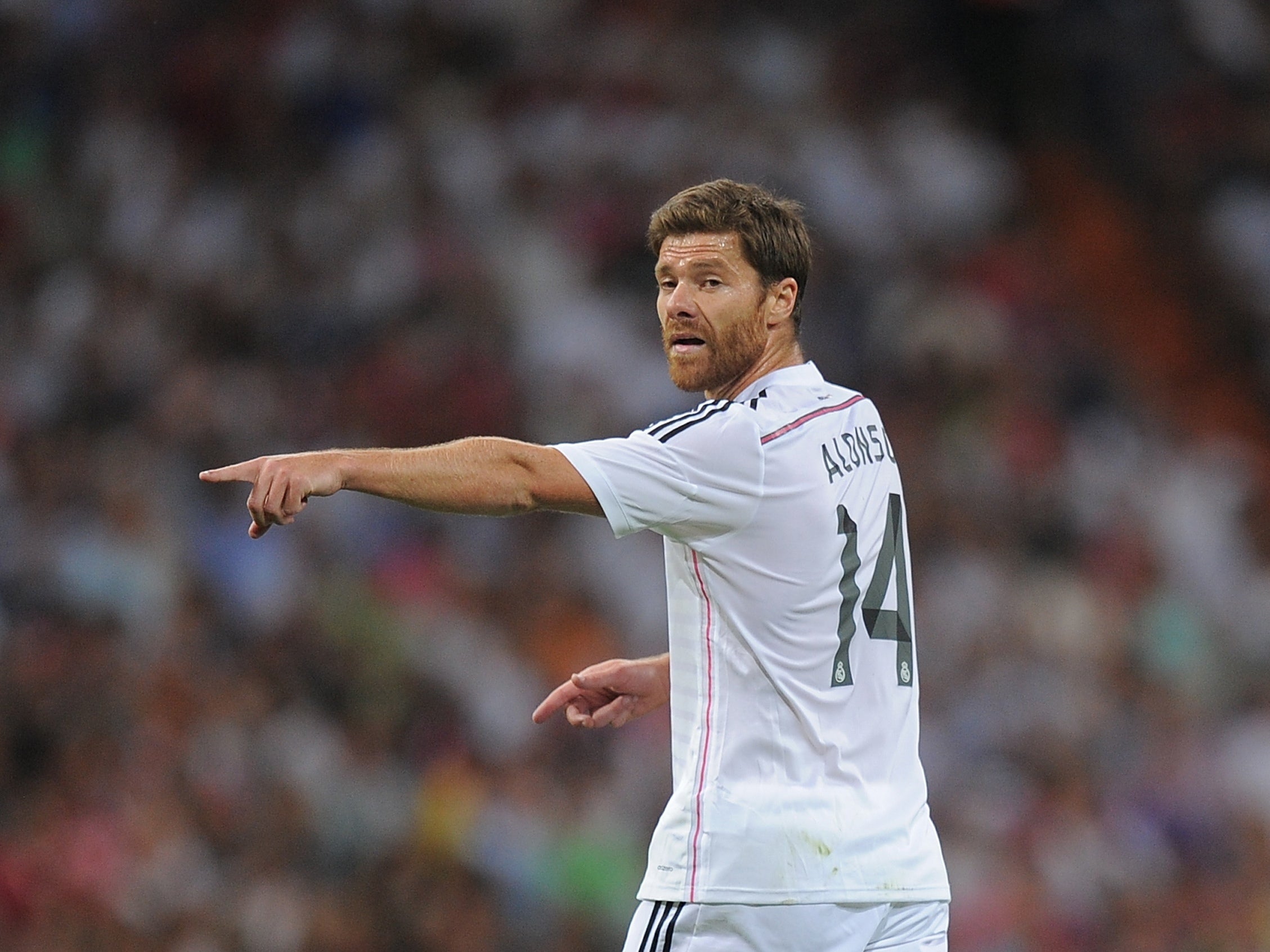 Xabi Alonso: "Claro que echo de menos al Real Madrid" Xabi Alonso: "Claro que echo de menos al Real Madrid"
