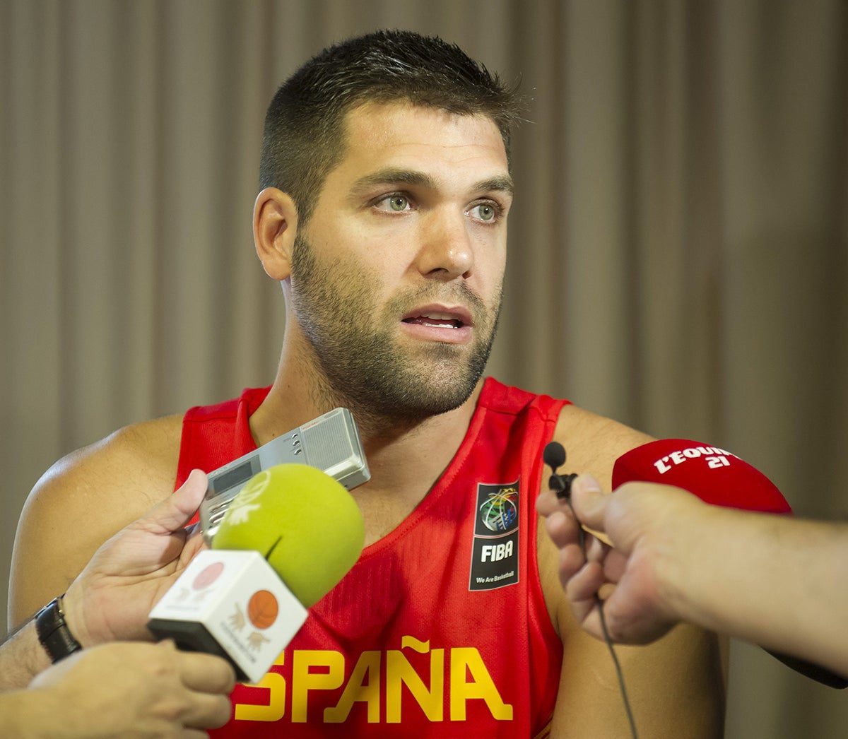 Felipe Reyes: "Tenemos que seguir mejorando partido a partido" Felipe Reyes: "Tenemos que seguir mejorando partido a partido"