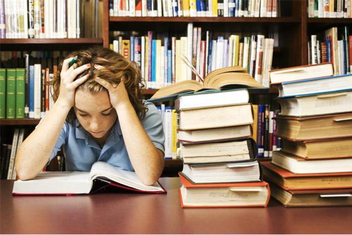 Psicología: ¿Cómo manejar la ansiedad en los adolescentes al estudiar? Psicología: ¿Cómo manejar la ansiedad en los adolescentes al estudiar?