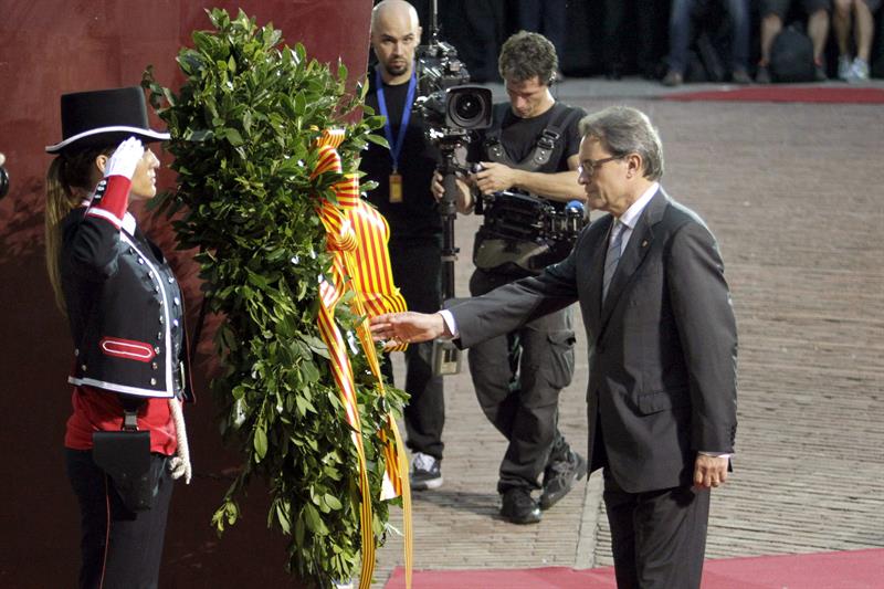 El bisturí: "Moncloa tiene una respuesta a todos los pasos que pueda dar Artur Mas" El bisturí: "Moncloa tiene una respuesta a todos los pasos que pueda dar Artur Mas"