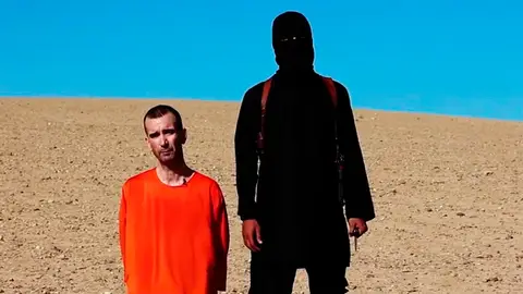 Tercer extranjero decapitado por ISIS Tercer extranjero decapitado por ISIS