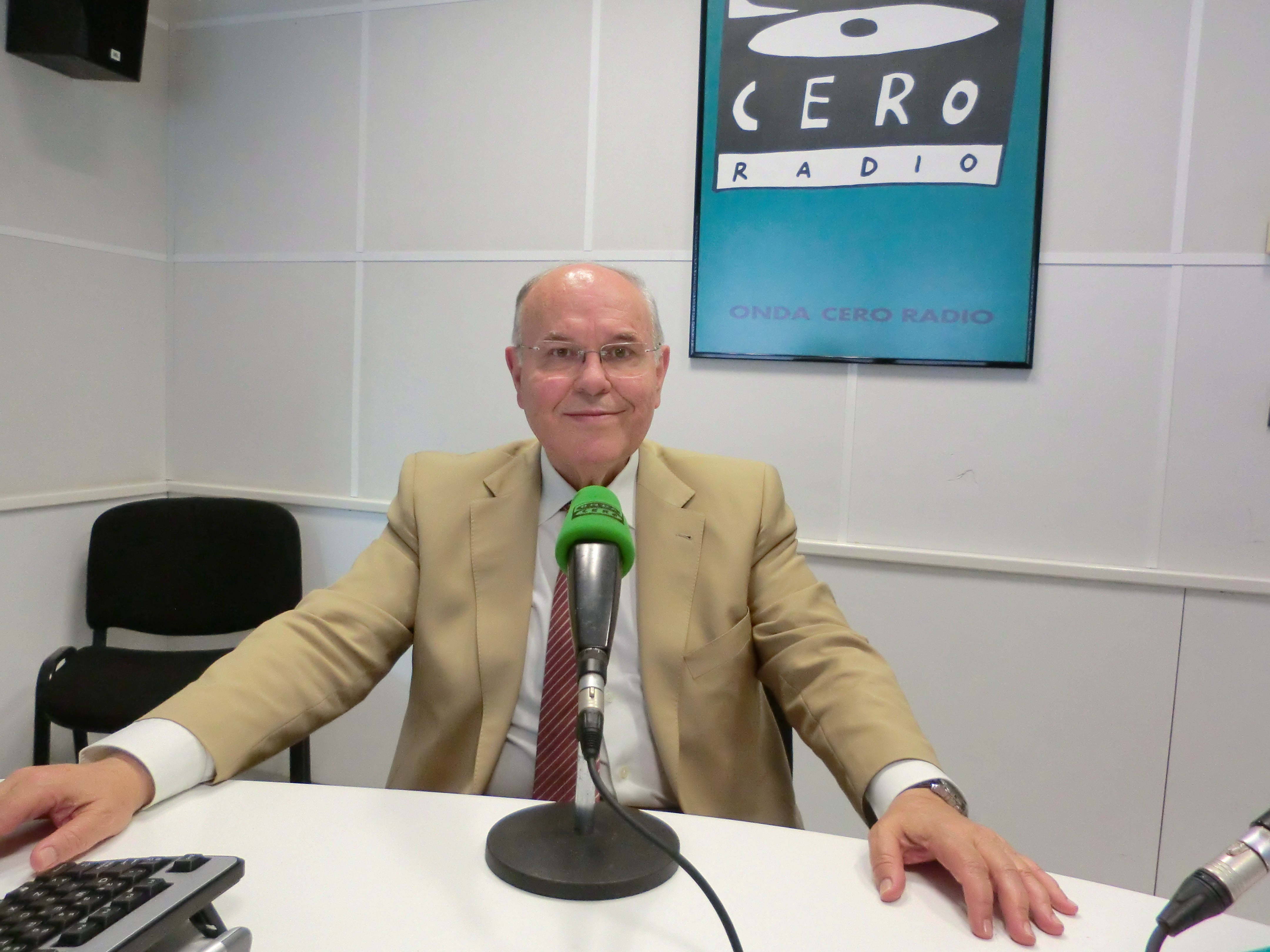 Aquí en la Onda Cantabria. César Nombela presenta la programación de los cursos de verano de la UIMP Aquí en la Onda Cantabria. César Nombela presenta la programación de los cursos de verano de la UIMP