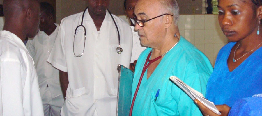 Manuel García Viejo, en el centro de Sierra Leona en el que trabaja Manuel García Viejo, en el centro de Sierra Leona en el que trabaja