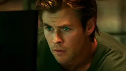 Chris Hemsworth Chris Hemsworth