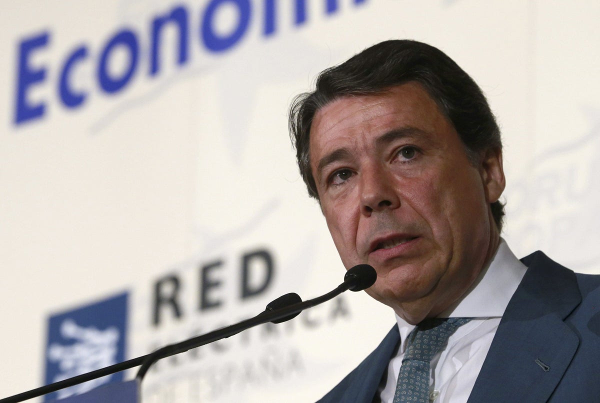 Ignacio González: "La decisión de Zapatero fue acertada y se debe mantener" Ignacio González: "La decisión de Zapatero fue acertada y se debe mantener"