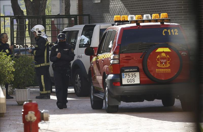 Ingresa una segunda enfermera en el Carlos III como precaución Ingresa una segunda enfermera en el Carlos III como precaución