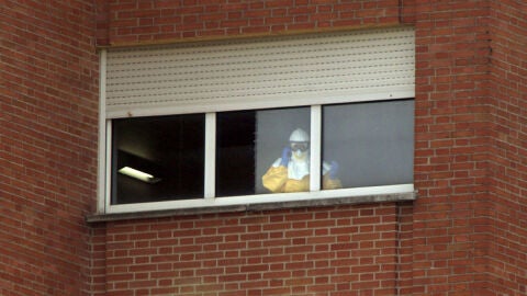 Vista exterior de la habitaci&oacute;n de Teresa Romero en el hospital