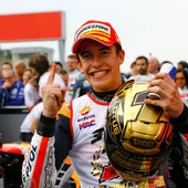 Marc Márquez celebra su segundo campeonato del mundo Marc Márquez celebra su segundo campeonato del mundo