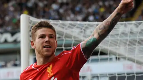 Alberto Moreno en su primer gol con el Liverpool Alberto Moreno en su primer gol con el Liverpool