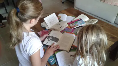 Imagen de escolares leyendo / Fundación Imagen de escolares leyendo / Fundación